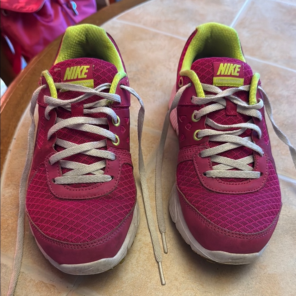 Nike Pink and Green Sneakers Breathable Mesh Athletic